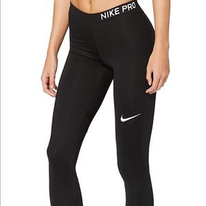 nike pro dri fit capri leggings